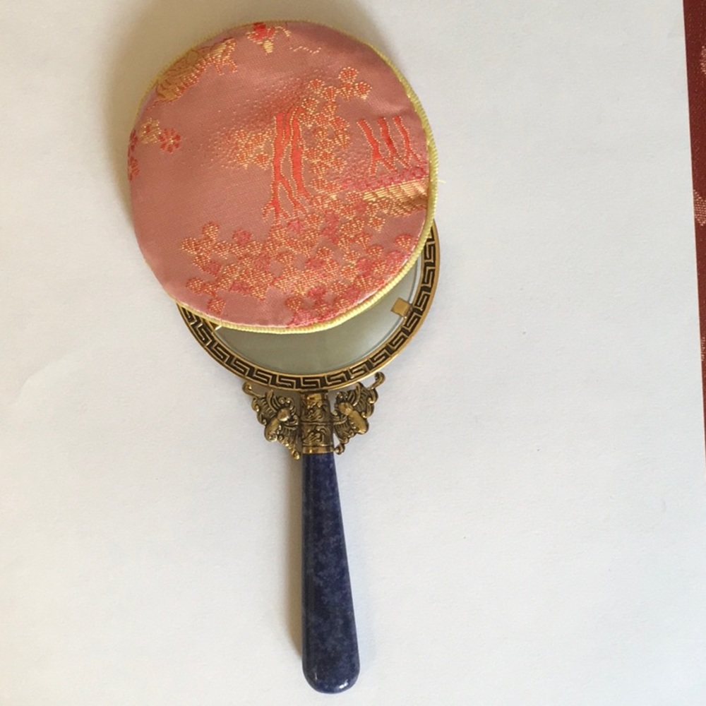 Sodalite. Magnifying Glass - Picture 2 of 2